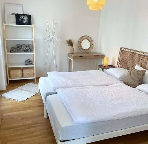 Donaublick Oasis: Stylische Apartamento