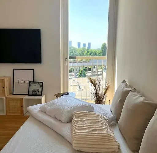 Donaublick Oasis: Stylische Apartamento