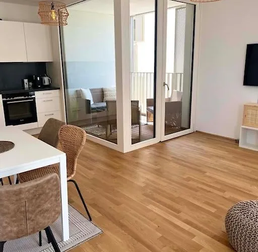 Donaublick Oasis: Stylische Apartamento *